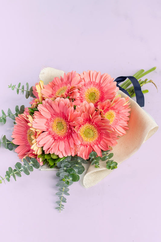 Ramo 6 Gerberas - Envoltura Yute Cuau. Izc.