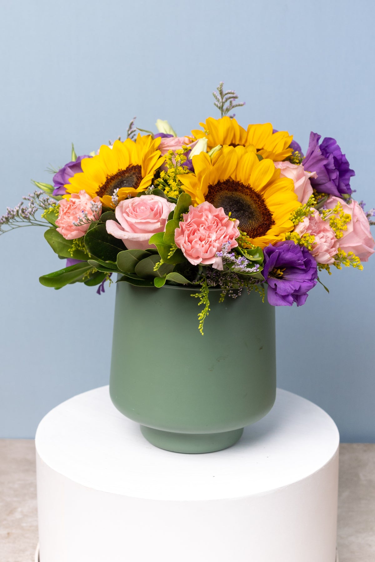 Cascade - Sunflower, Rosa Clarita, Pink Carnation and Lisianthus