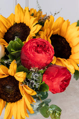 Encanto - Peonia Roja y Girasol