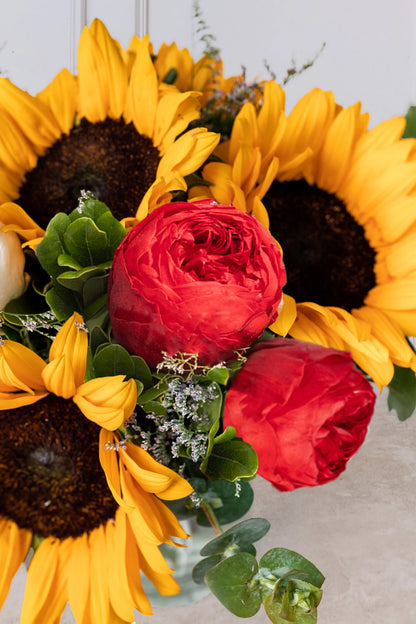 Encanto - Peonia Roja y Girasol