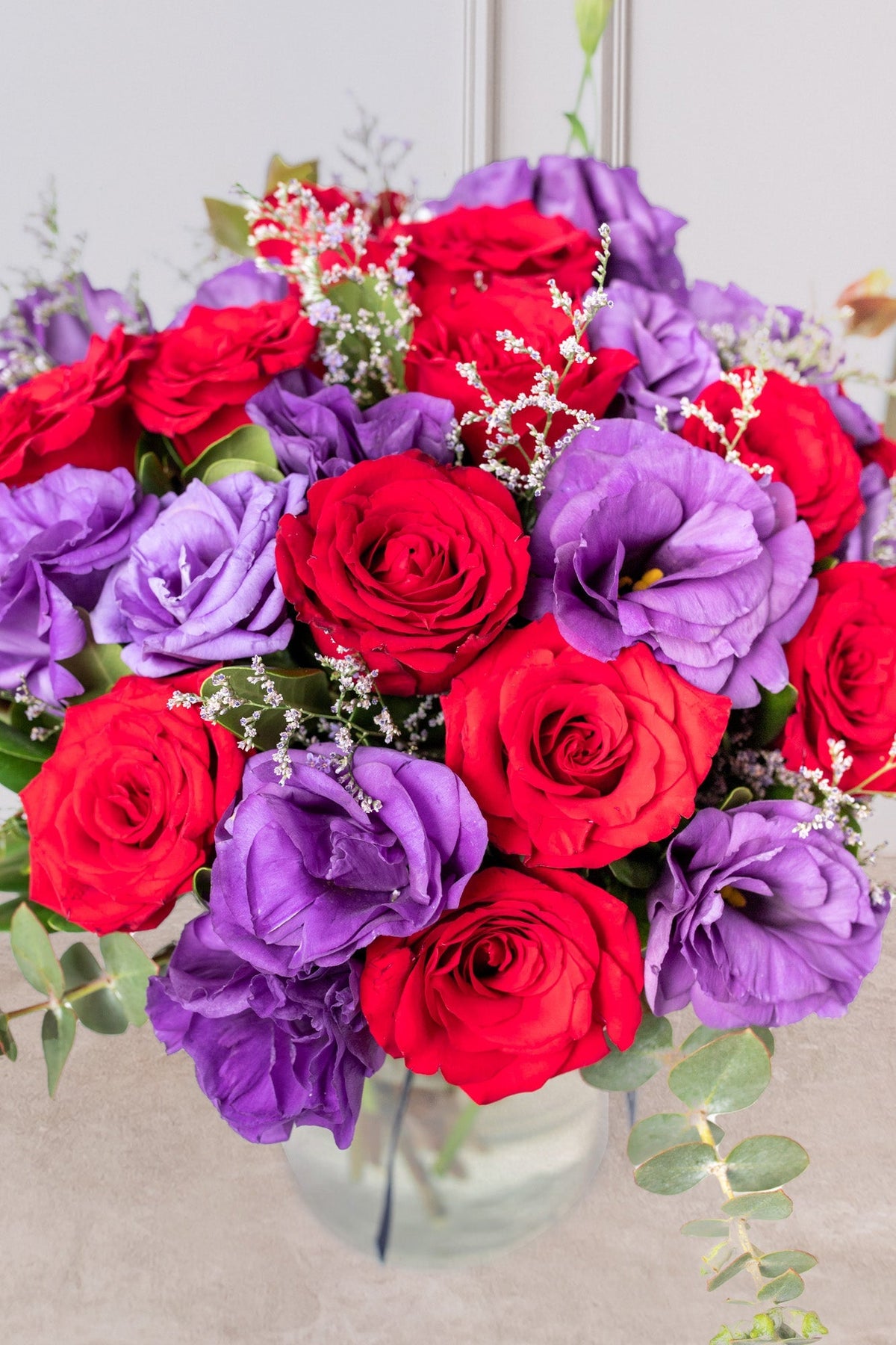 París - Rosa Roja y Lisianthus Morado MERIDA