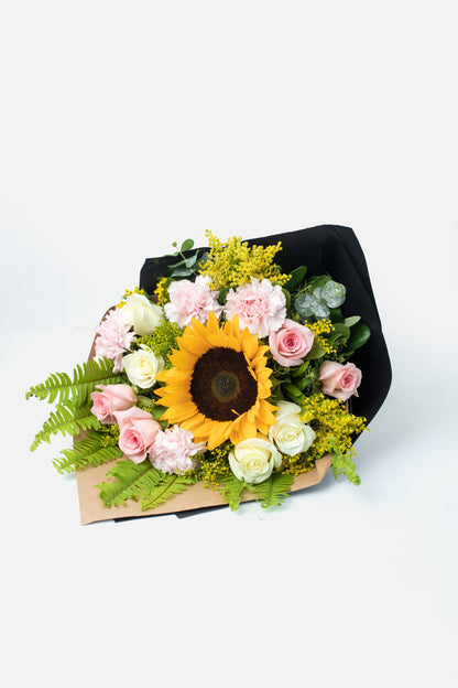 Amable - Girasol, Rosa Blanca y Clavel Rosa LEON