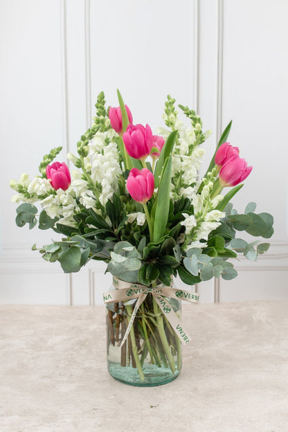 Winds of Holland / Tulip and Little White Dog