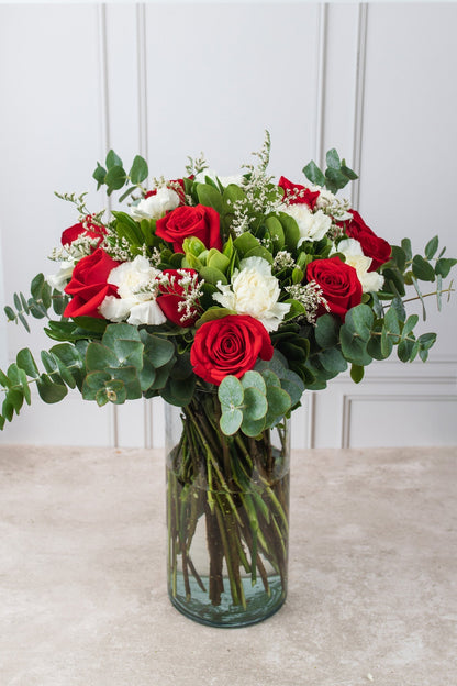 Small but Spicy // Red Rose and Carnation