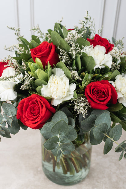 Small but Spicy // Red Rose and Carnation
